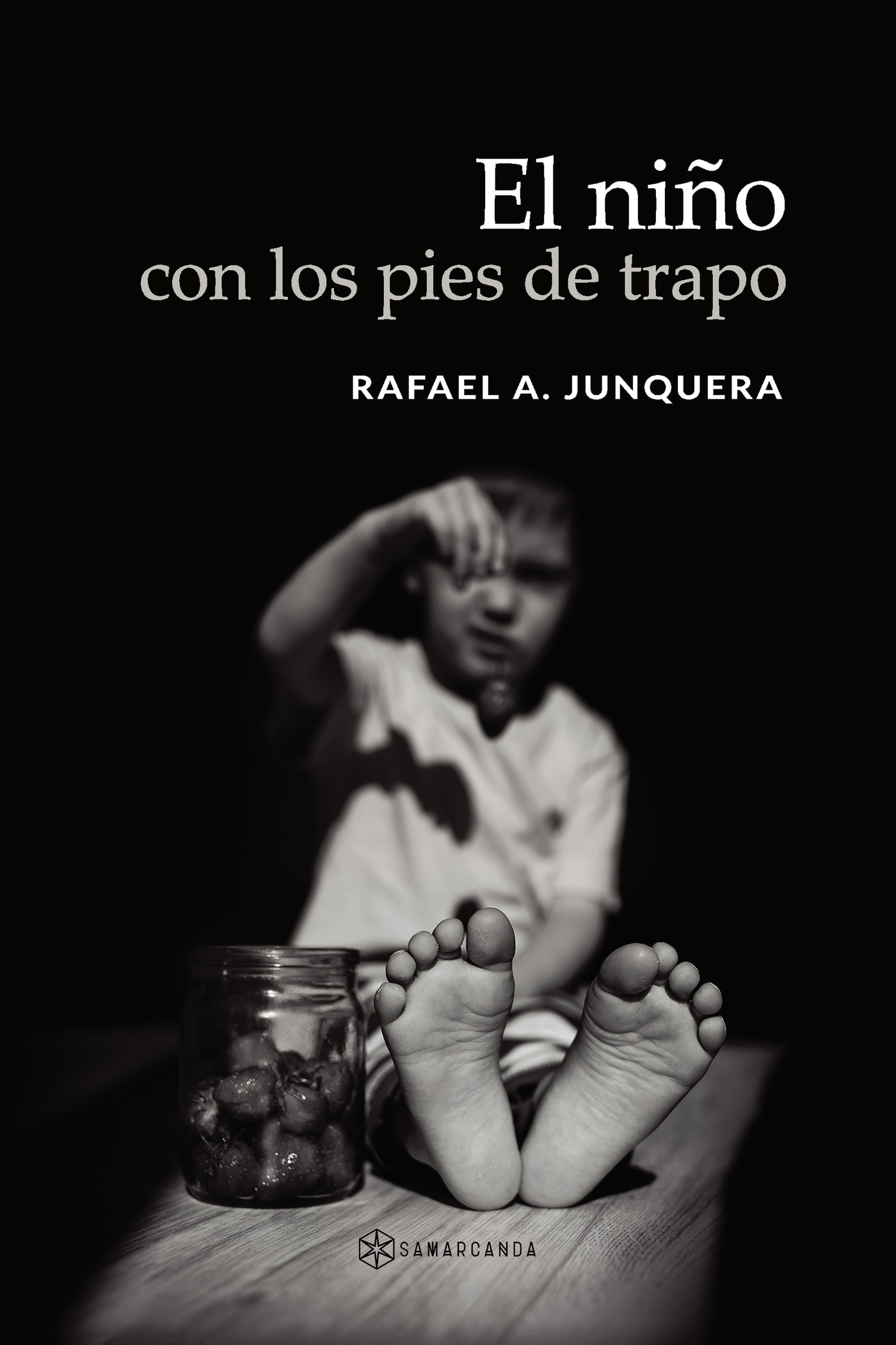 Portada de El niño con los pies de trapo
