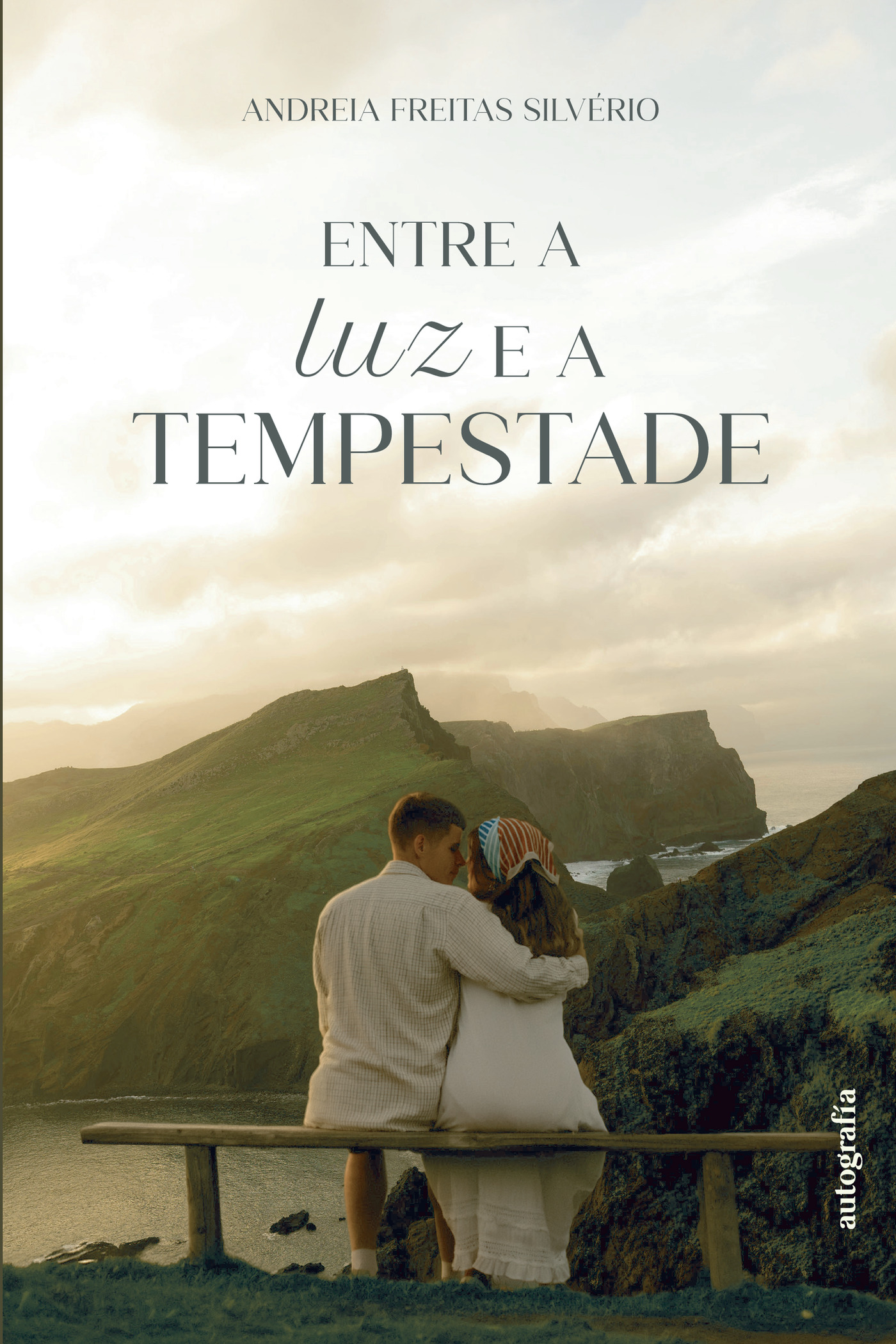 Portada de Entre a luz e a tempestade