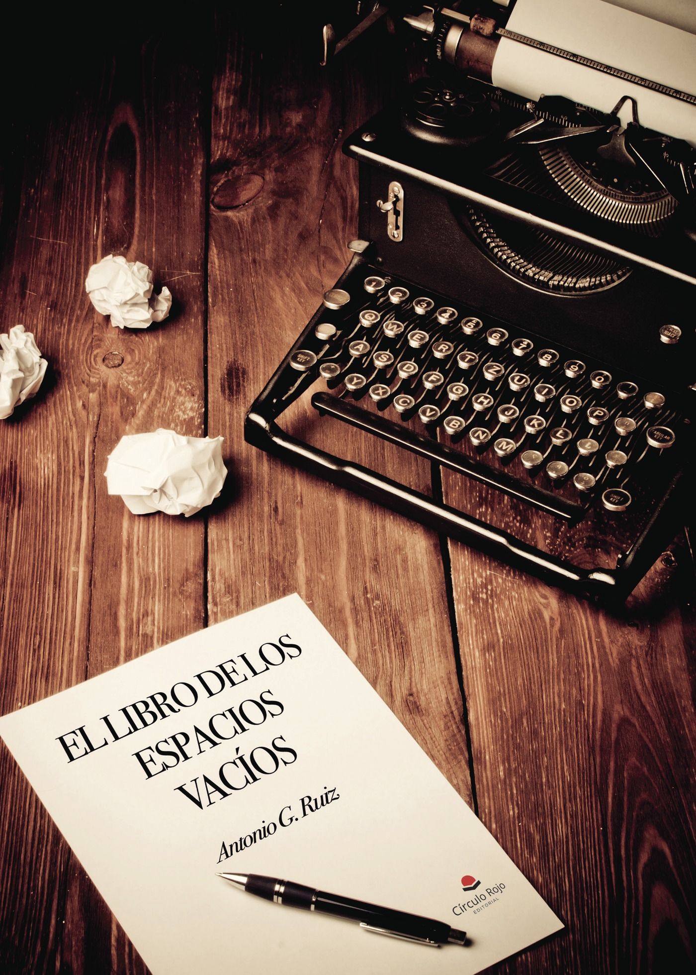 Portada de El libro de los espacios vacíos